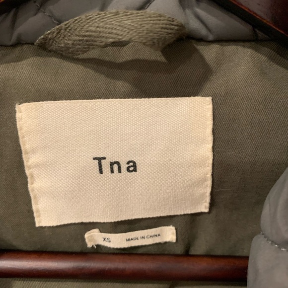 Aritzia army green jacket waist length - Picture 2 of 3